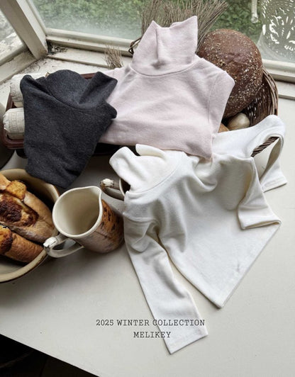 [PRE-ORDER] Snow Wool Turtleneck T-Shirts