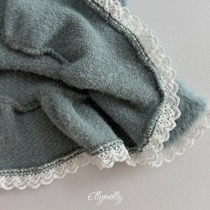 [PRE-ORDER] Snowflake Frill T-Shirts