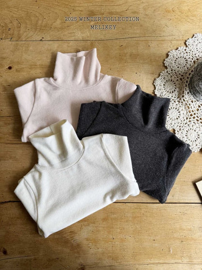 [PRE-ORDER] Snow Wool Turtleneck T-Shirts