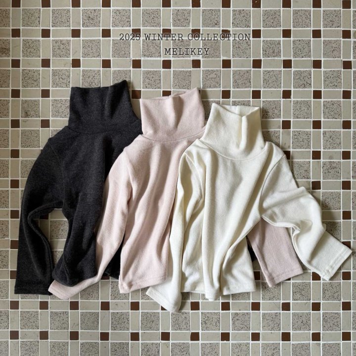 [PRE-ORDER] Snow Wool Turtleneck T-Shirts