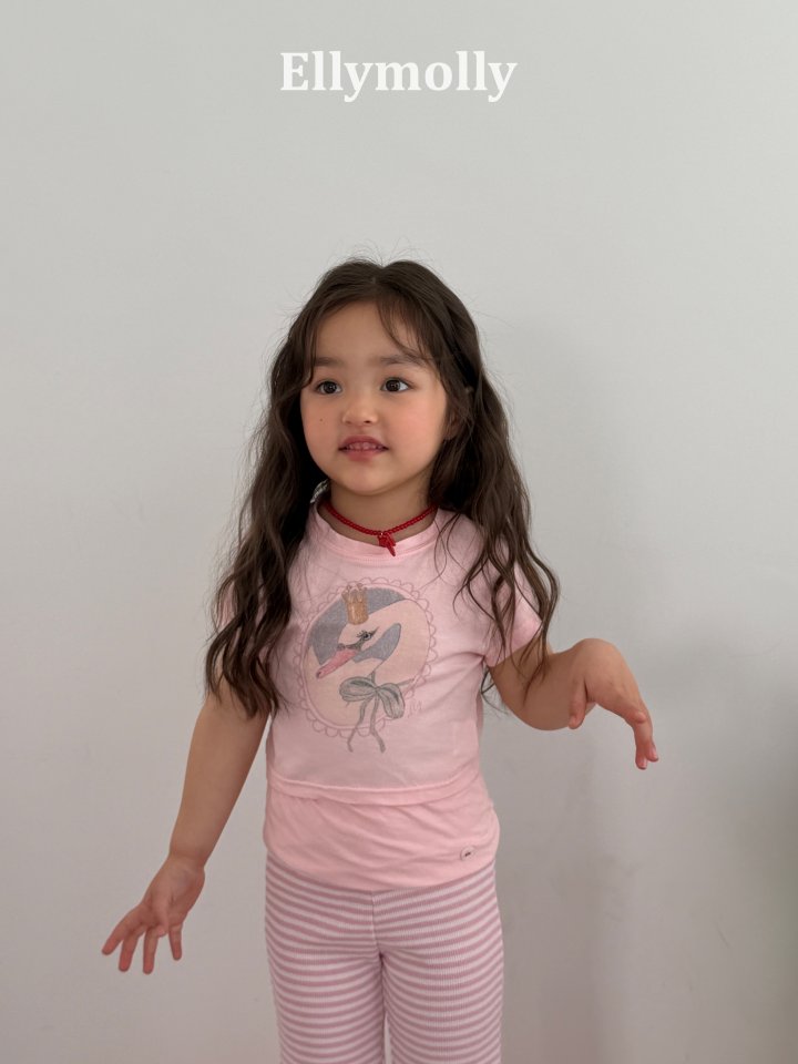 [PRE-ORDER] Elly Swan T-Shirts