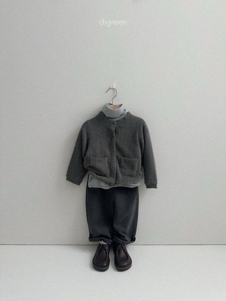 [PRE-ORDER] Teddy Turtleneck T-Shirts