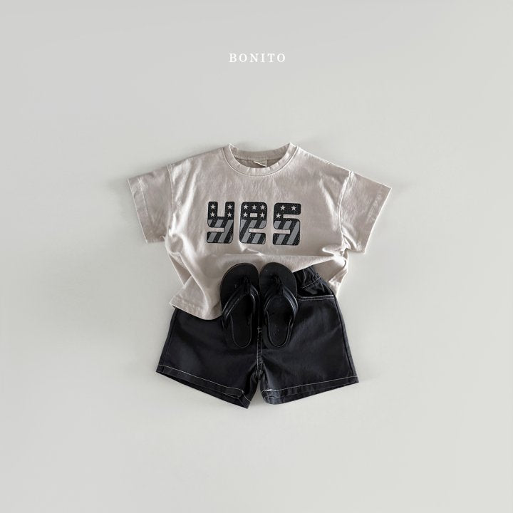 [PRE-ORDER] Yes T-Shirts (Mom Couple)