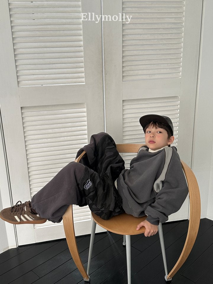 [PRE-ORDER] Triple Line Sweatshirts