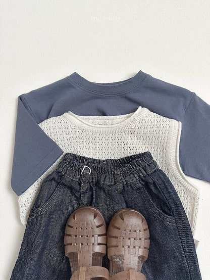 [PRE-ORDER] Eyelet Sweater Vest Top