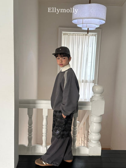 [PRE-ORDER] Triple Line Sweatshirts