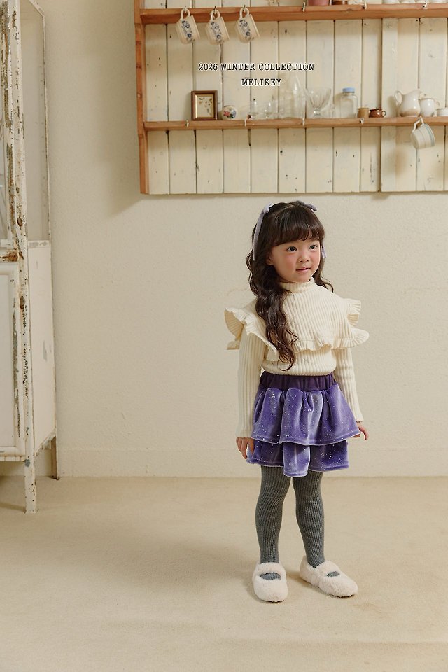 [PRE-ORDER] Cape + Frill T-Shirts