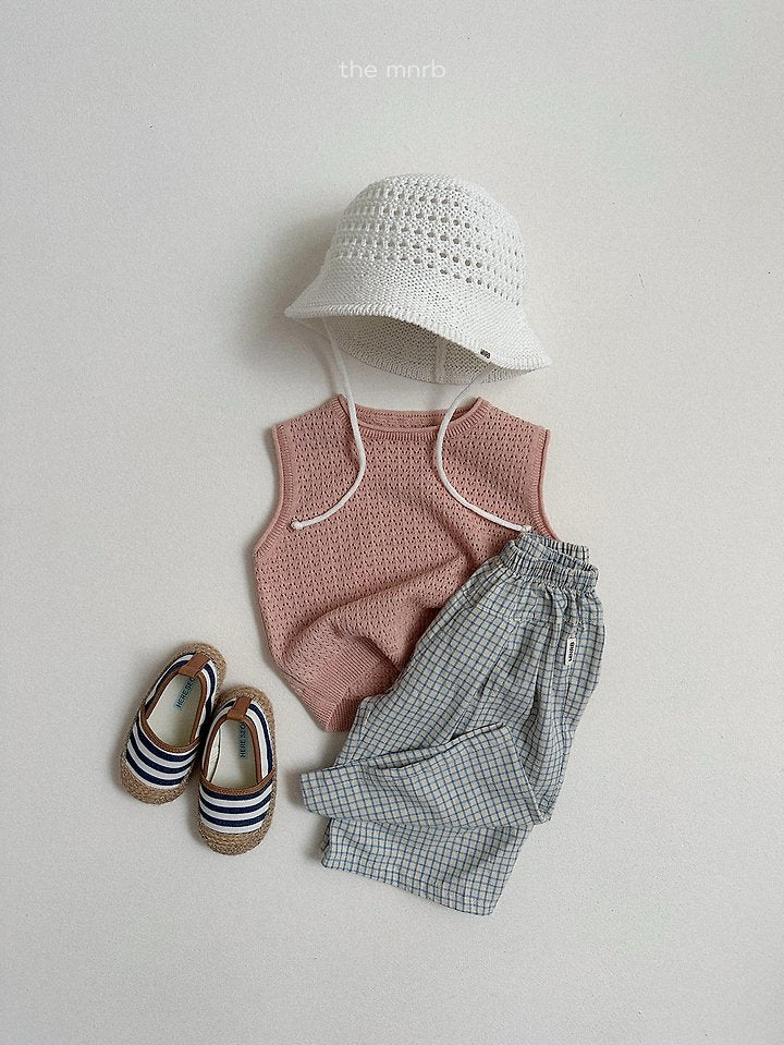 [PRE-ORDER] Eyelet Sweater Vest Top