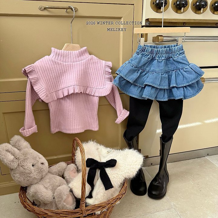 [PRE-ORDER] Cape + Frill T-Shirts
