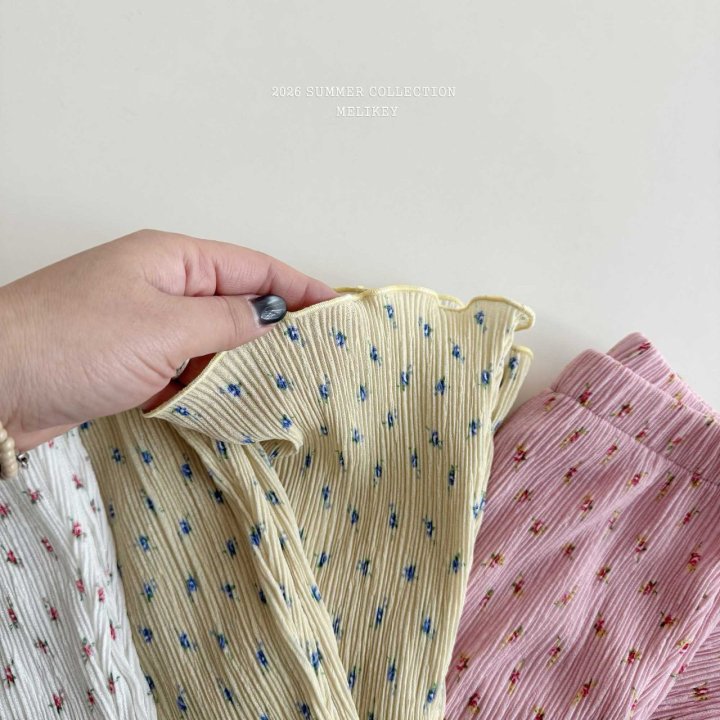 [PRE-ORDER] Floral Pleats Pants