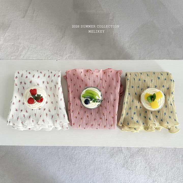 [PRE-ORDER] Floral Pleats Pants