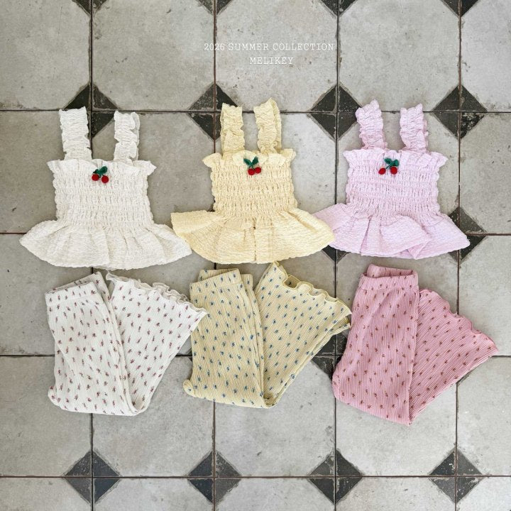 [PRE-ORDER] Floral Pleats Pants