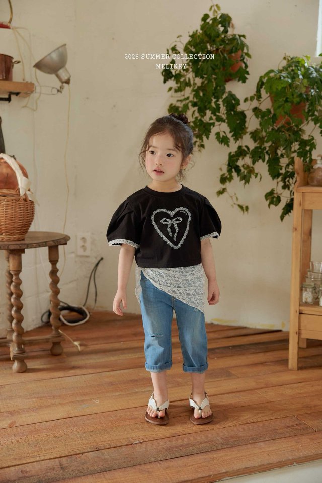 [PRE-ORDER] Heart Ribbon T-Shirts