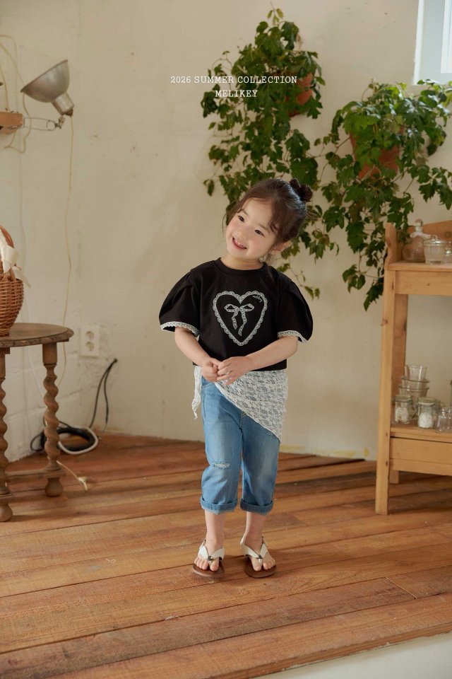 [PRE-ORDER] Heart Ribbon T-Shirts
