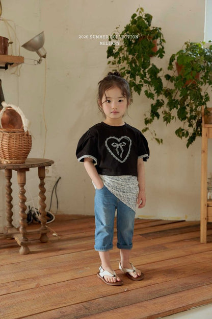 [PRE-ORDER] Heart Ribbon T-Shirts