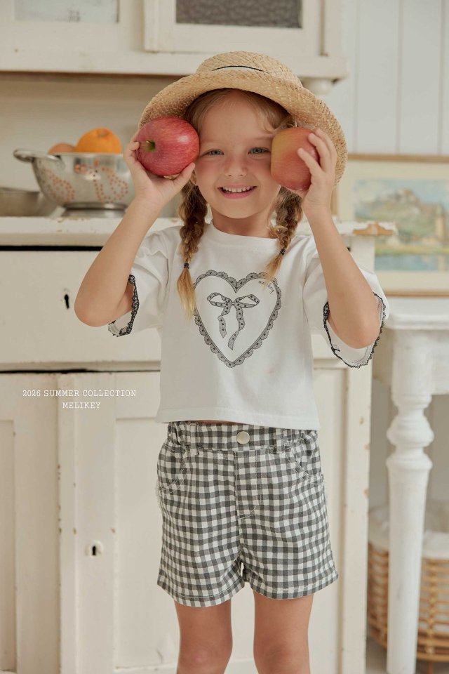 [PRE-ORDER] Heart Ribbon T-Shirts