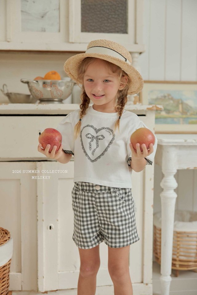 [PRE-ORDER] Heart Ribbon T-Shirts