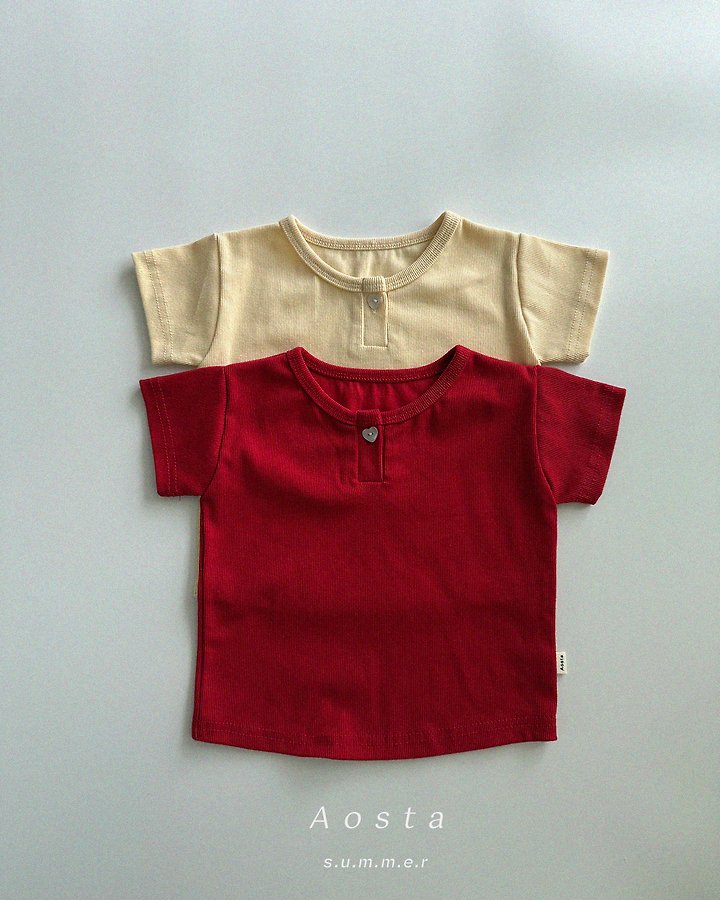 [PRE-ORDER] Heart Button T-Shirts