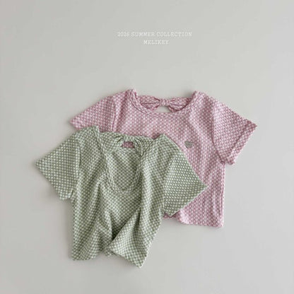 [PRE-ORDER] Point Back T-Shirts