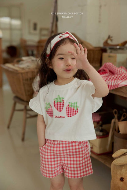[PRE-ORDER] Strawberry Patch T-Shirts