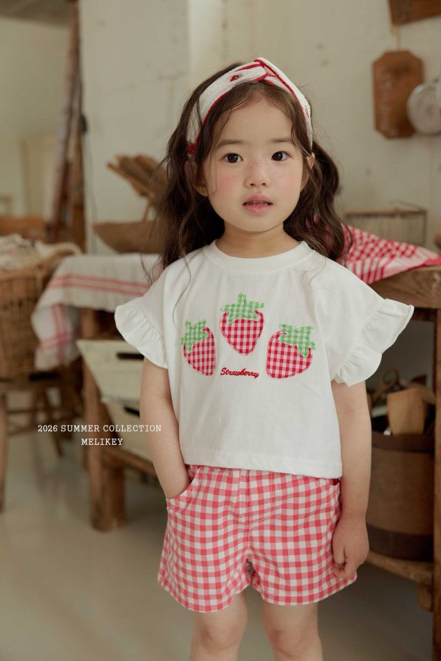 [PRE-ORDER] Strawberry Patch T-Shirts