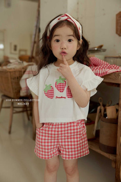[PRE-ORDER] Strawberry Patch T-Shirts