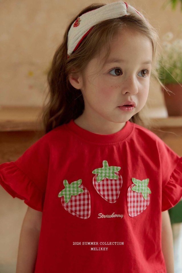 [PRE-ORDER] Strawberry Patch T-Shirts