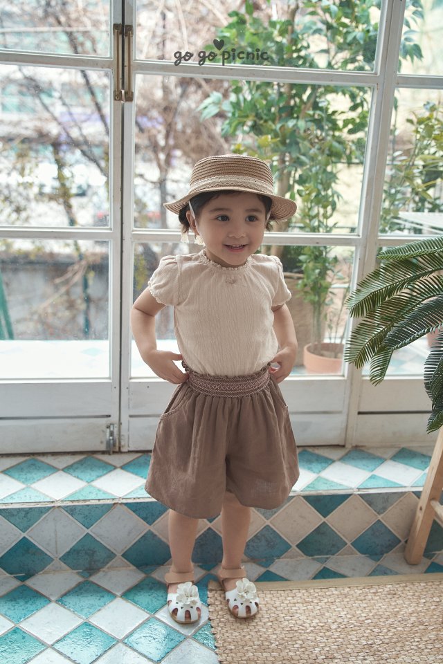 [PRE-ORDER] Mos Flared Shorts