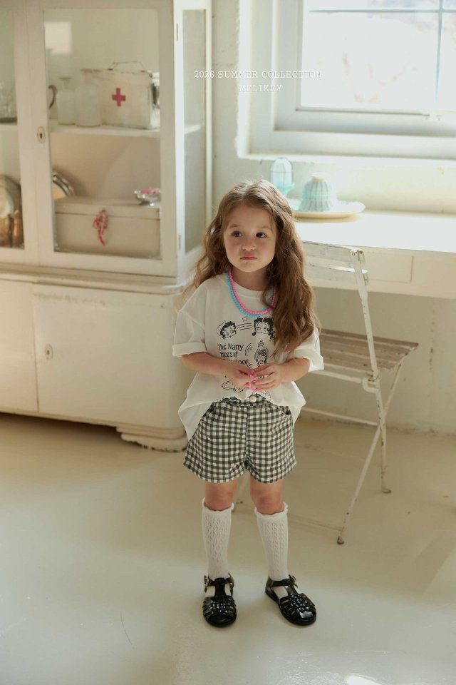 [PRE-ORDER] Diva Betty T-Shirts