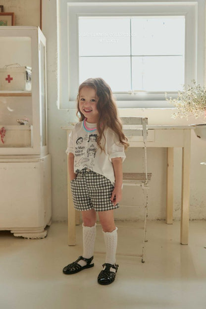 [PRE-ORDER] Diva Betty T-Shirts