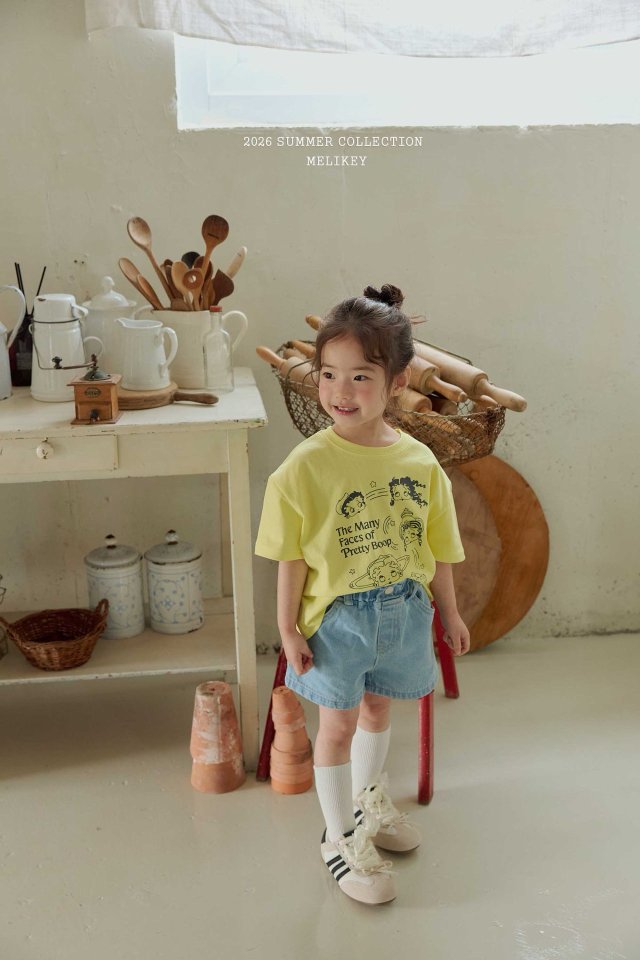 [PRE-ORDER] Diva Betty T-Shirts