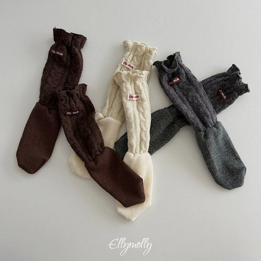 [PRE-ORDER] Twist Wool Socks