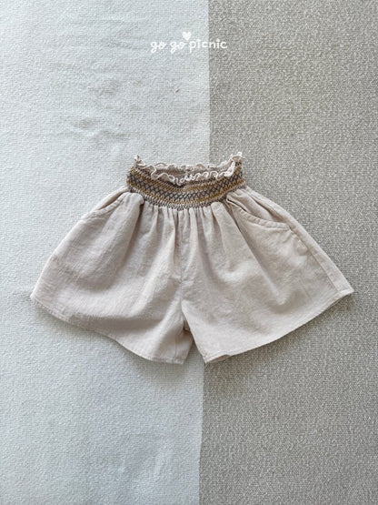 [PRE-ORDER] Mos Flared Shorts