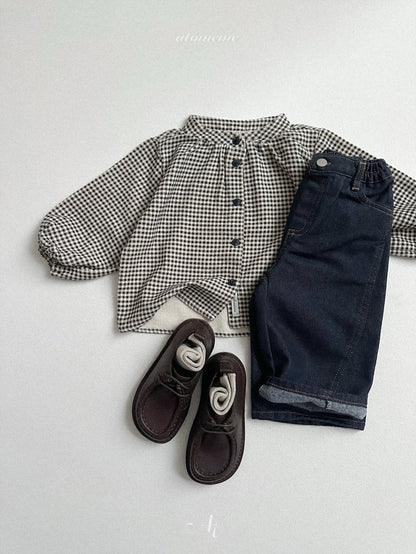 [PRE-ORDER] None Fade Curved Denim Pants