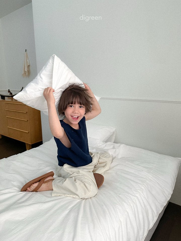 [PRE-ORDER] Muse Sweater Vest