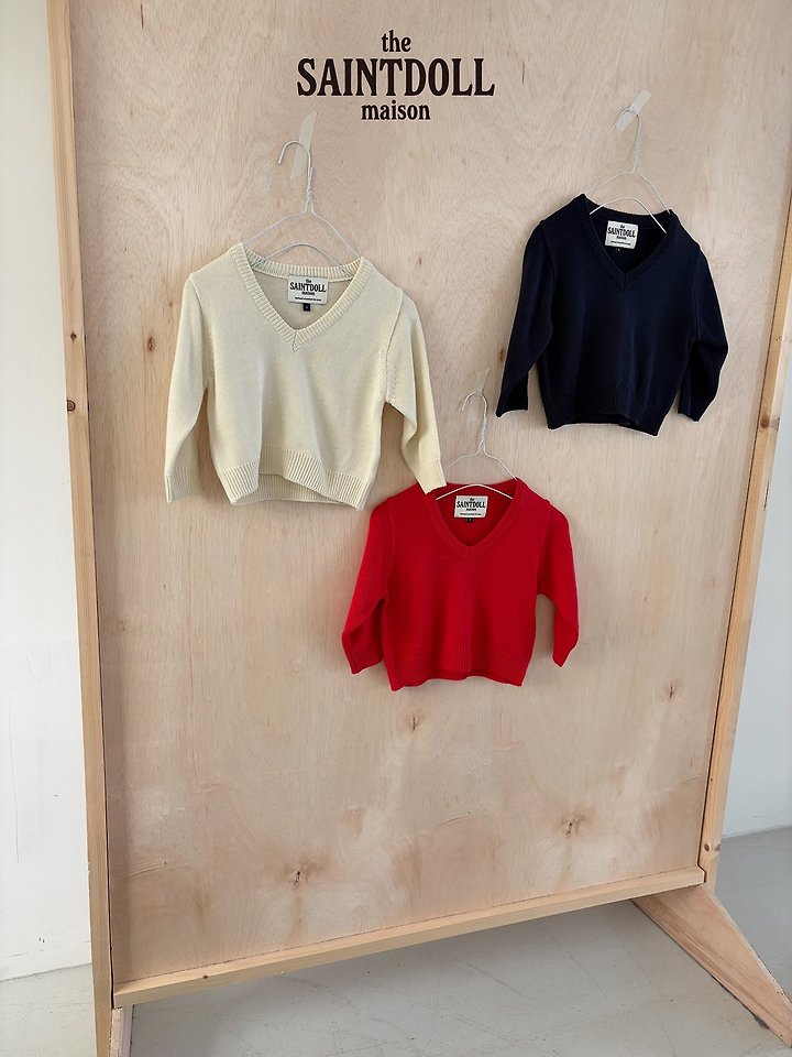 [PRE-ORDER] V Neck Sweater Top (Mom Couple)