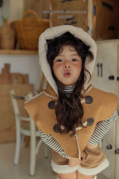 [PRE-ORDER] Shearling Hoodie Cape