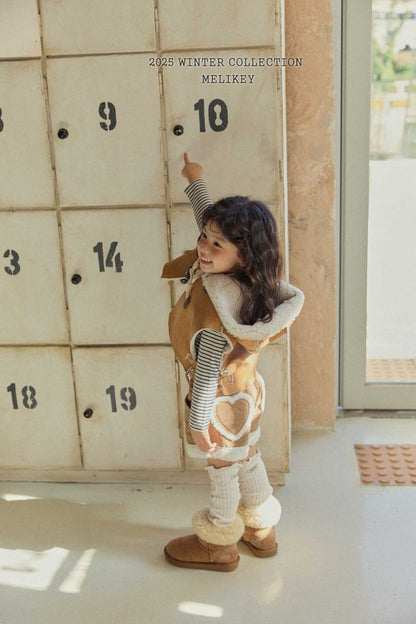 [PRE-ORDER] Shearling Hoodie Cape