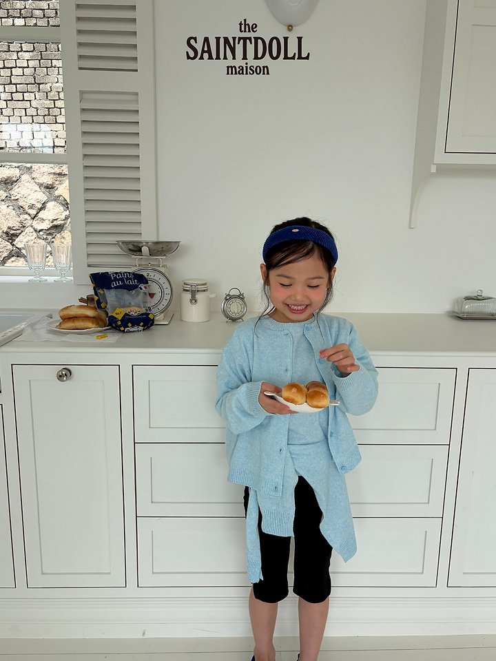 [PRE-ORDER] Classic Cardigan (Mom Couple)