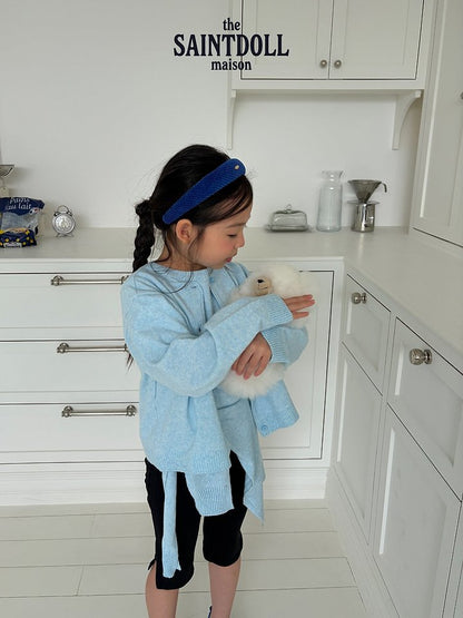 [PRE-ORDER] Classic Cardigan (Mom Couple)