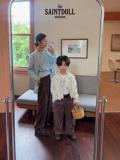 [PRE-ORDER] Classic Cardigan (Mom Couple)