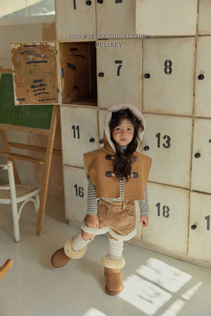 [PRE-ORDER] Shearling Hoodie Cape