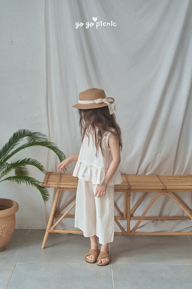 [PRE-ORDER] Colla Flared Pants