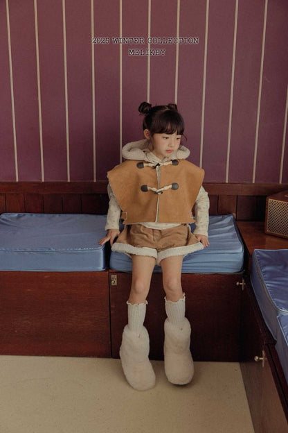 [PRE-ORDER] Shearling Hoodie Cape