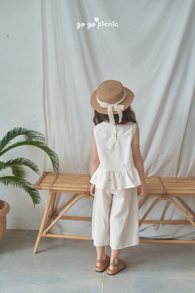 [PRE-ORDER] Colla Flared Pants