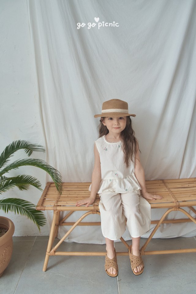 [PRE-ORDER] Colla Flared Pants