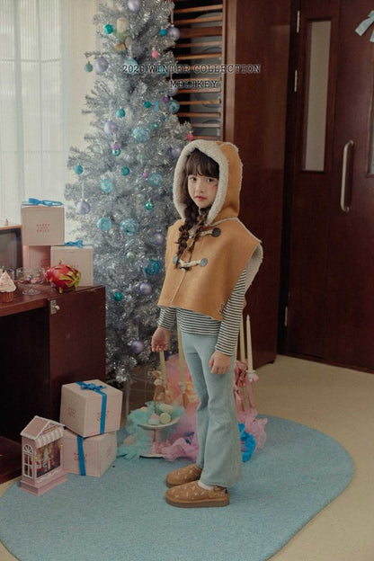 [PRE-ORDER] Shearling Hoodie Cape