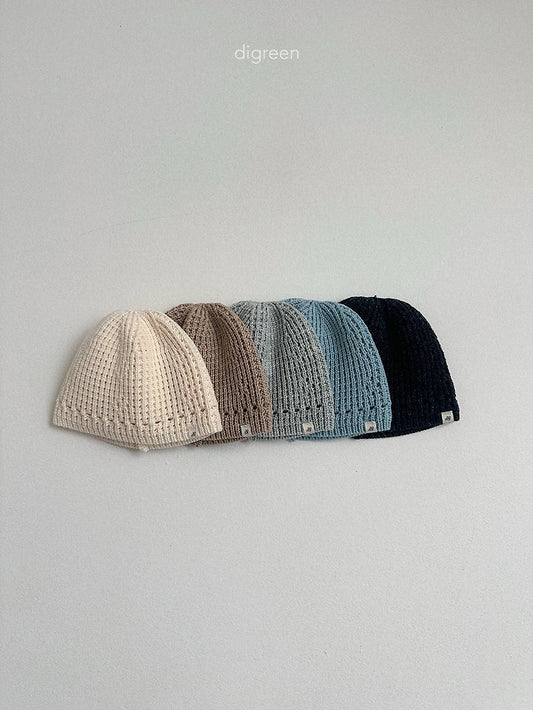 [PRE-ORDER] Eyelet Beanie