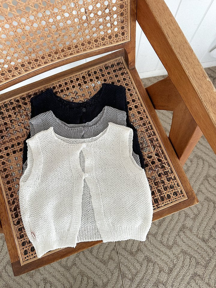 [PRE-ORDER] Button Sweater Vest
