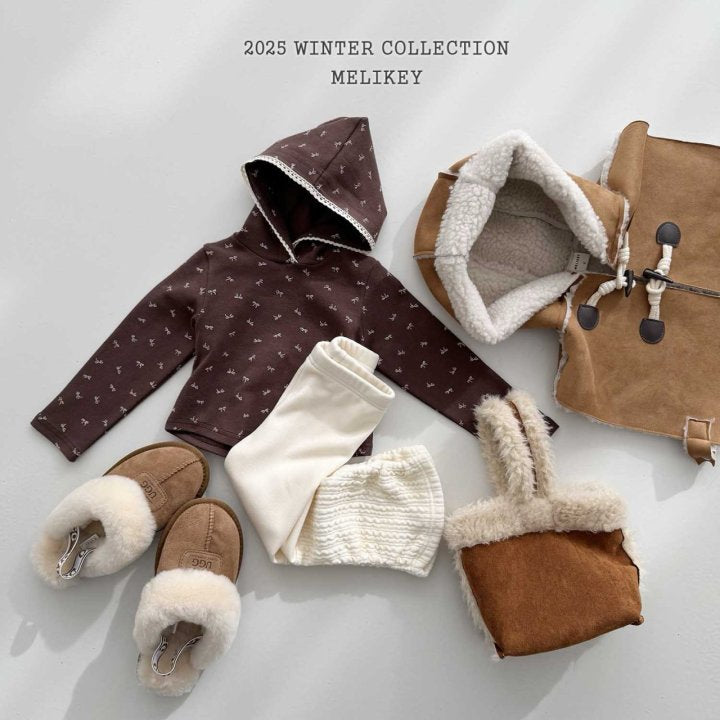 [PRE-ORDER] Shearling Hoodie Cape